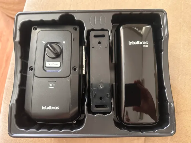 Fechadura eletrônica Intelbras FR10