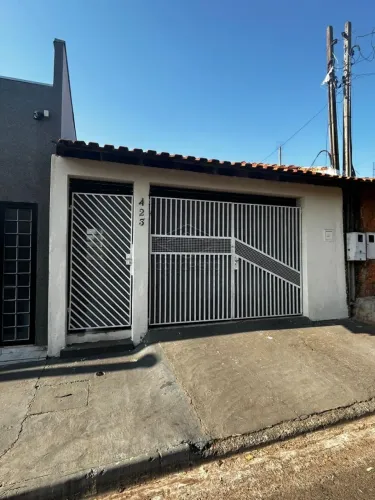 LINDA CASA COM 3 DORMITÓRIOS EM BOA LOCALIZAÇÃO EM BAURU/SP