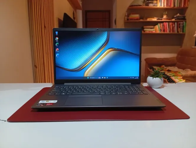 Notebook Lenovo | AMD Ryzen 5 | 8GB RAM | SSD 256GB | Windows 11 | Excelente Oportunidade