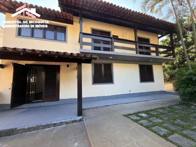 EXCELENTE CASA DUPLEX COM 271 MTS2 EM CANTAGALO