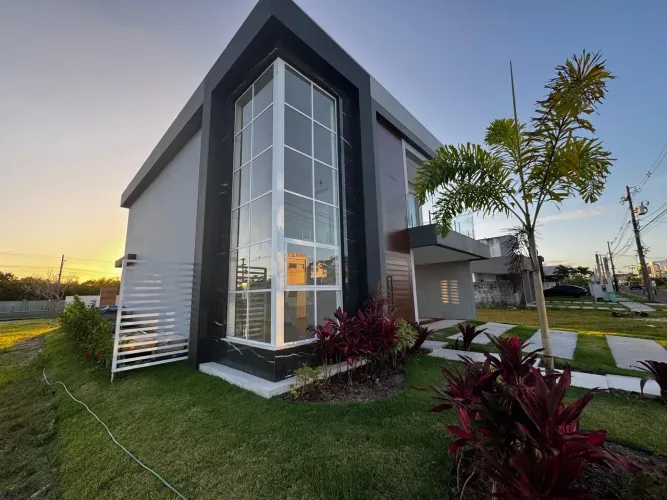 Casa á Venda no Condomínio Terras Alphaville com 4 quartos em Jardim Limoeiro - Camaçari -