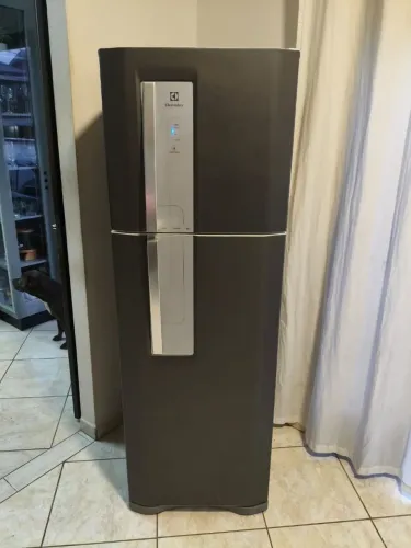 Geladeira Frost Free 382 litros