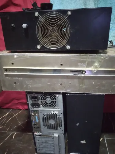 Trasmissor 300 wts outro 150 wts radio comunitária