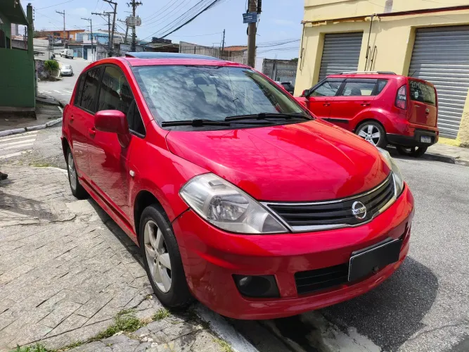 Nissan Tiida SL 1.8/1.8 Flex 16V Mec. 2012