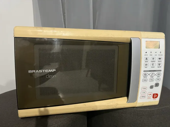 Vendo microondas Brastemp. 
