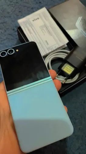 Vendo Z Flip 6 256 GB com caixa carregador original e nota fiscal novo todo ok