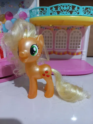 Pônei Applejack perolada modelo reboot 8 cm