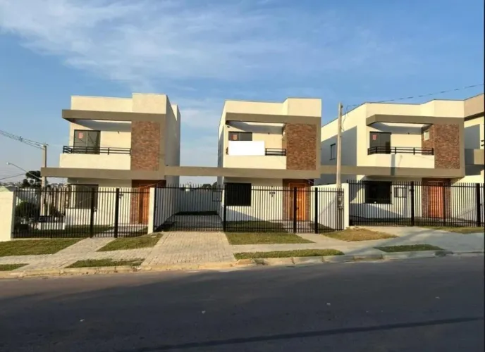 Sobrado com 3 Quartos à Venda no Bairro Alto Atuba linha Verde
