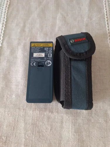 Trena A laser  marca bosch  glm30 sem uso nova