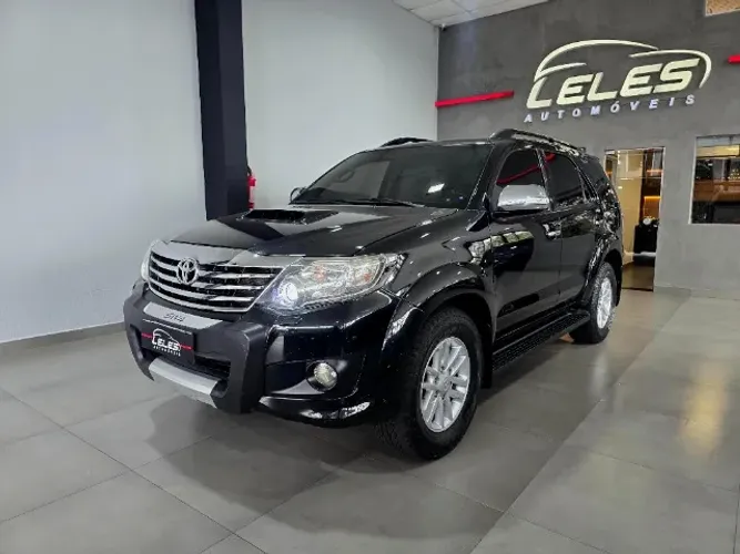 Toyota Hilux SW4 SRV D4-d 4X4 3.0 TDI Dies. AUT 2014