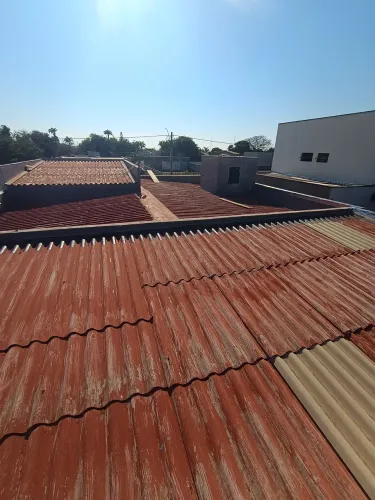 Manutenção em telhado 