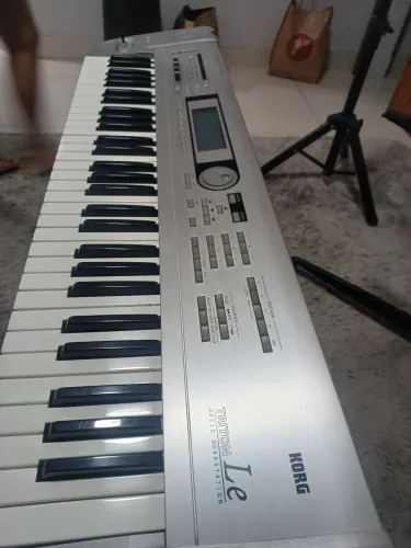 Korg triton LE 61