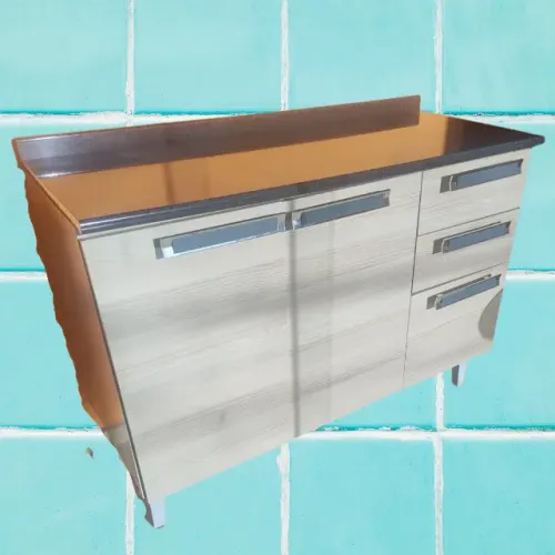 Buffet em Fórmica com 2 Portas e Gavetas.