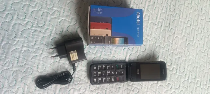 Celular Multilaser flip vita, seminovo, acompanha manual e carregador 160,00