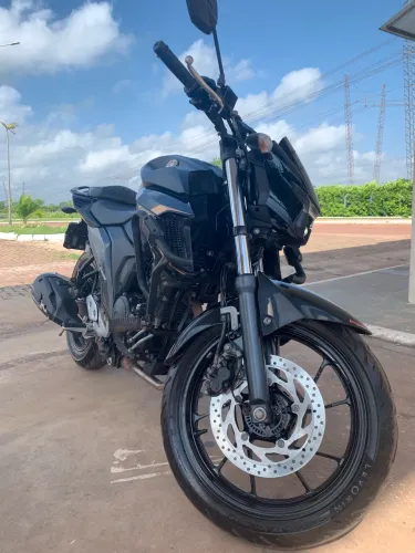 Yamaha Fazer 250 2024 - Excelente estado - Pronta para rodar!