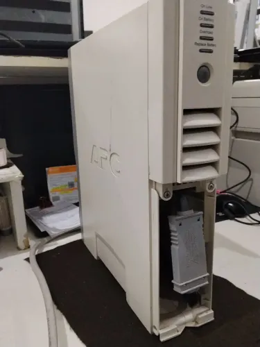 Nobreak APC Backup UPS Br 1500 Sem Bateria sem tampa