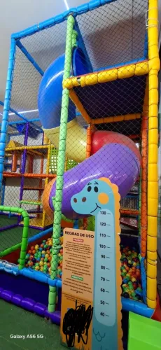 Vende-se playgroud