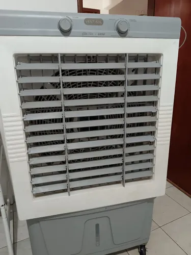 Climatizador ventisol 125lts semi novo