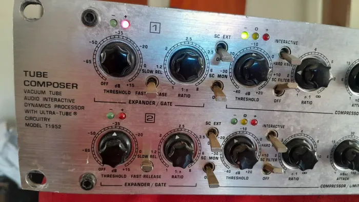 Compressor Behringer tube composer T 1952