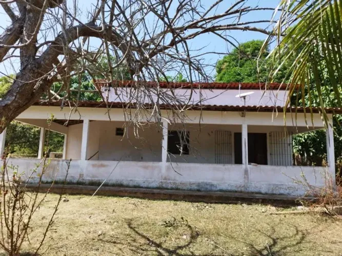 Chácara próximo ao Quebra Pote com 12.000 m2, casa, poço artesiano e pomar entre outras.