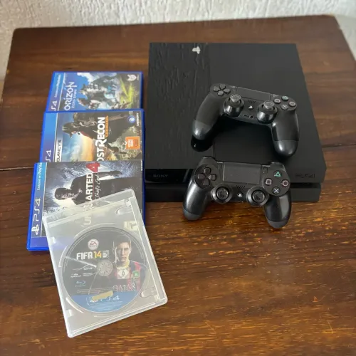 PlayStation 4 COMPLETO Controles, Jogos e Cabos