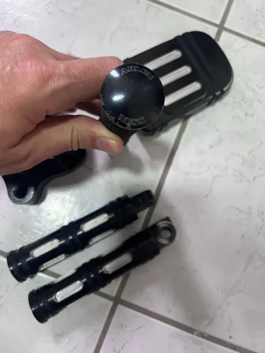 Pedaleiras e kit para rebaixar a traseira 