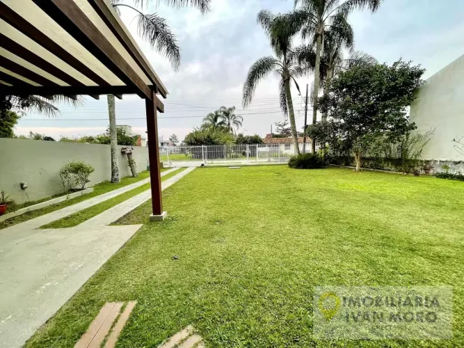 Casa à venda em Daniela - Florianópolis - SC