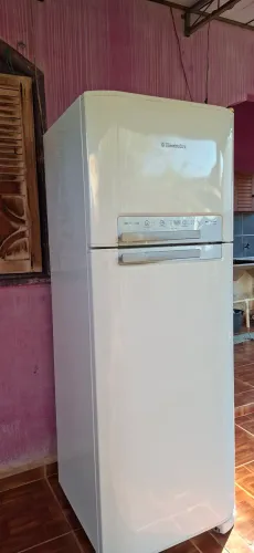 Geladeira Electrolux Frost Free 