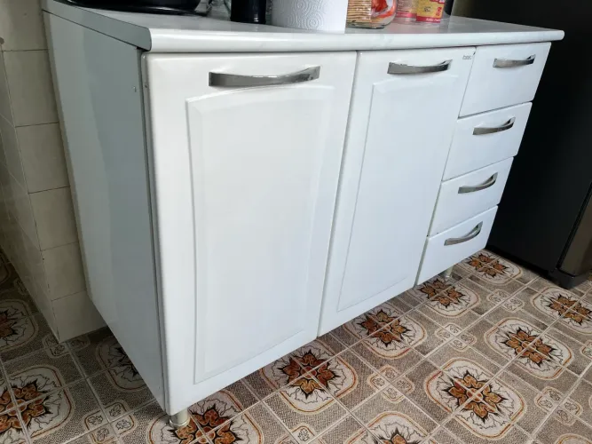 Armários cozinha branco