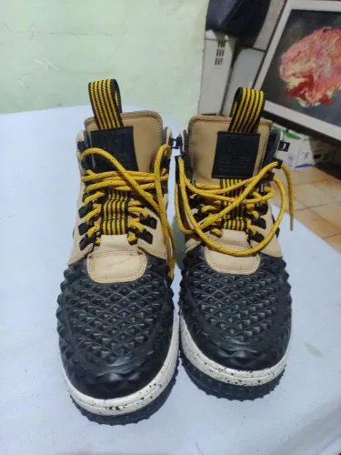 Nike lunar force 1