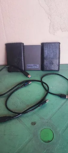 HDs Externos - Ótimo Estado 2x 1TB USB 3.0 e 1x 500GB USB 2.0