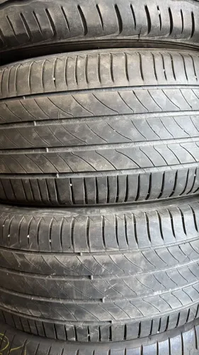 Pneus 235/55/18 marca michelin 