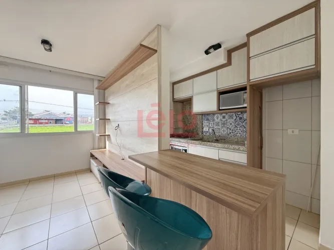 Apartamento a venda no Loteamento Sumaré em Maringá com 2 quartos, armários e mobiliado