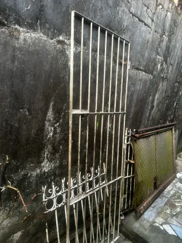 Vendo grade tamanho padrão de porta