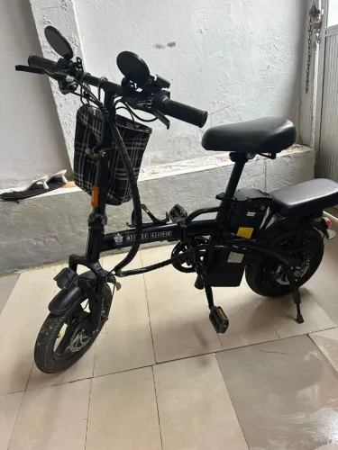 Bike elétrica kimi life <br>Andando bem, bateria boa <br>Valor 2.400$