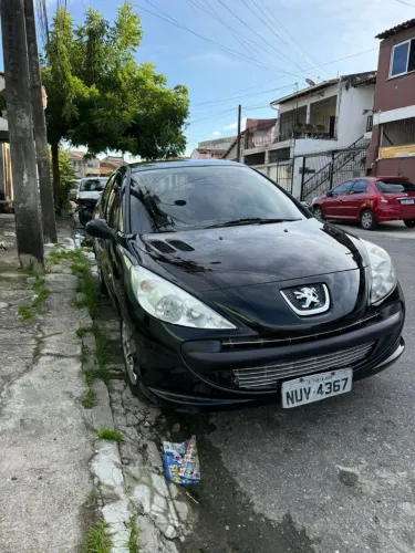 Peugeot 207 Sedan Passion XR 1.4 Flex 8V 4P 2011