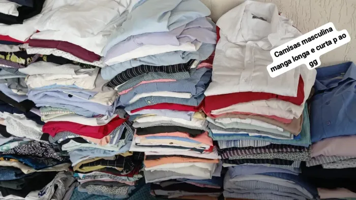 Camisas sociais masculina manga longa seminovas 01 ao 05. Várias cores e marcas.