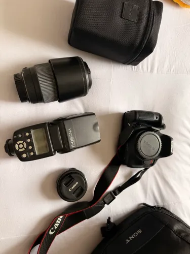 Kit Câmera Cânon EOS Rebel T6i + Lente 24mm Cânon + Lente 70-300mm Sigma Apo Dg + Flash