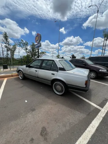 Chevrolet Monza GL 1.8 Efi/ SL/ L/ 650/barc. 2e4p (álcool) 1987
