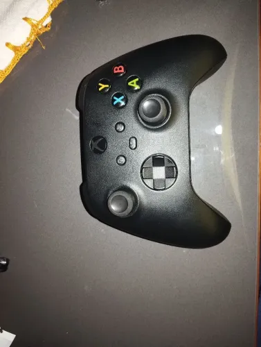 Controle xbox series com analógico TMR (não dá drift) - Porem ele não liga