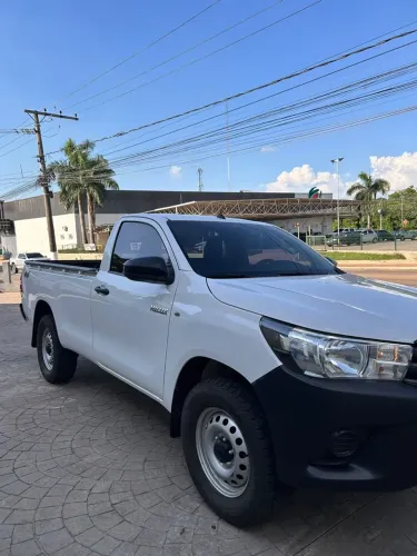 Toyota Hilux CS 4X4 2.8 TDI Diesel Mec. 2024