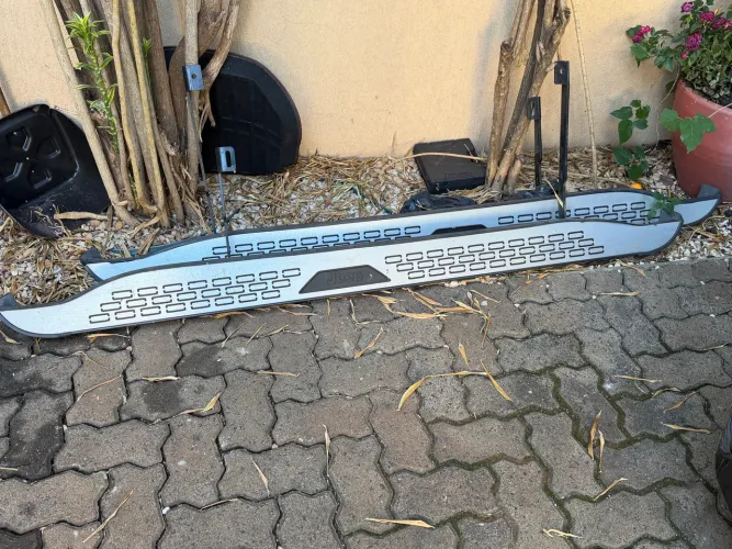 Estribo Jeep Commander original 