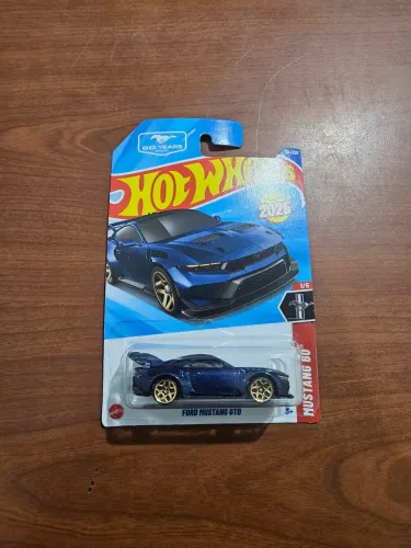 Hot Wheels Ford Mustang GTD Azul - Mustang 60th 2025 Lacrado