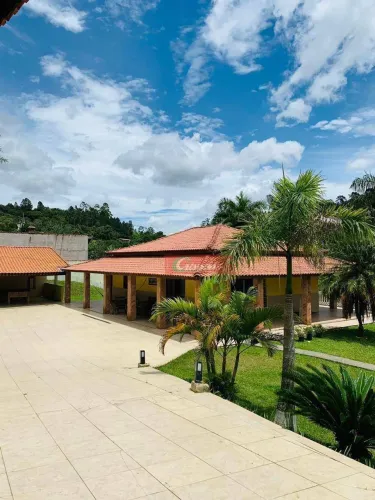 Chácara à venda em Guararema!