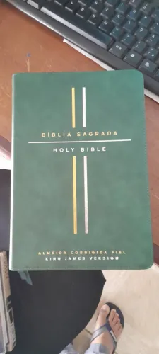 Bíblia Bilíngue | Português e Inglês | ACF | KJV | Couro Soft Verde DADA COMO NOVA