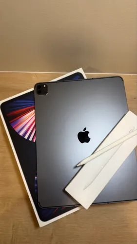 iPad Pro 12,9 polegadas (5ª Geração) Wi-Fi + Cellular + Apple Pincil 2G + CAPA