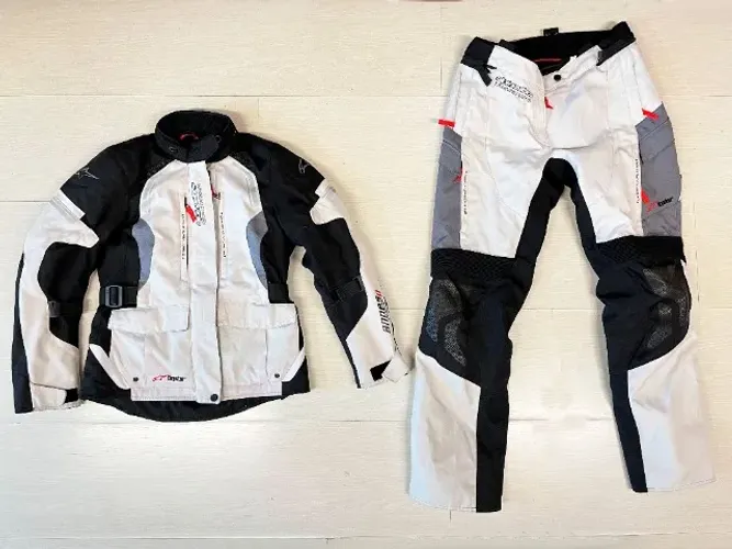 Conjunto Alpinestars Stella Andes 2 - Estado: Usado - Tamanhos: Calça: XL - Jaqueta: M - C