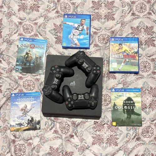 PS4 | 1TB +5 Jogos & 2 Controles 