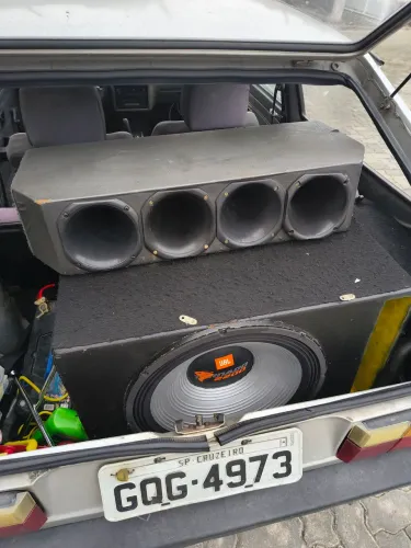 Som automotivo