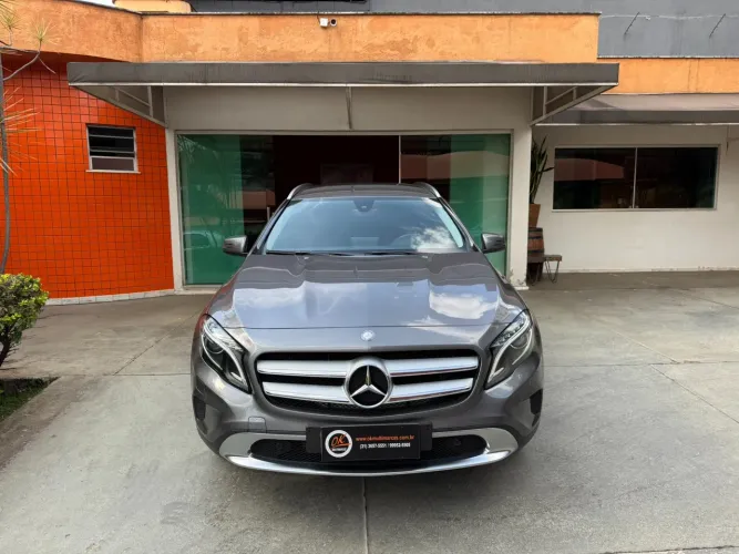Mercedes-Benz GLA 200 Adv. 1.6/1.6 TB 16V Flex Aut. 2017